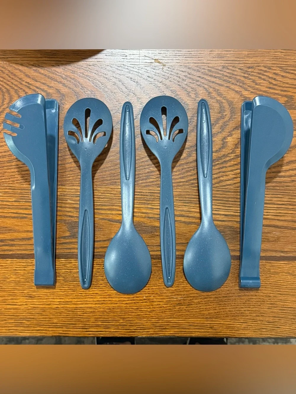 Blue Kitchen Utensil Set - 6 Pieces Kitchen Set Spoons & Tongs (Used Once)